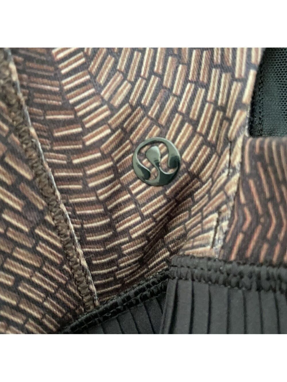 Rare Lululemon Tank Top Size 6 🥰🥰 - Picture 3 of 4